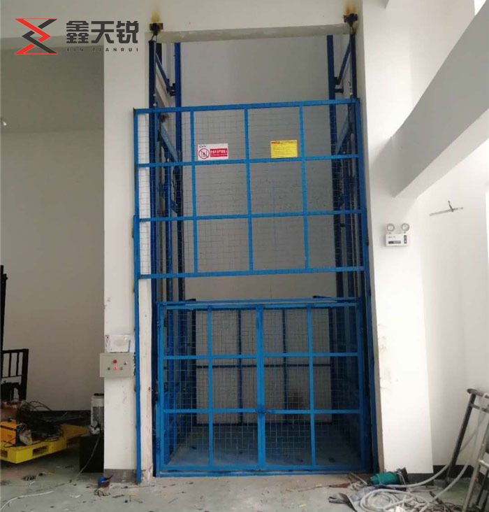 崇左导轨式升降货梯